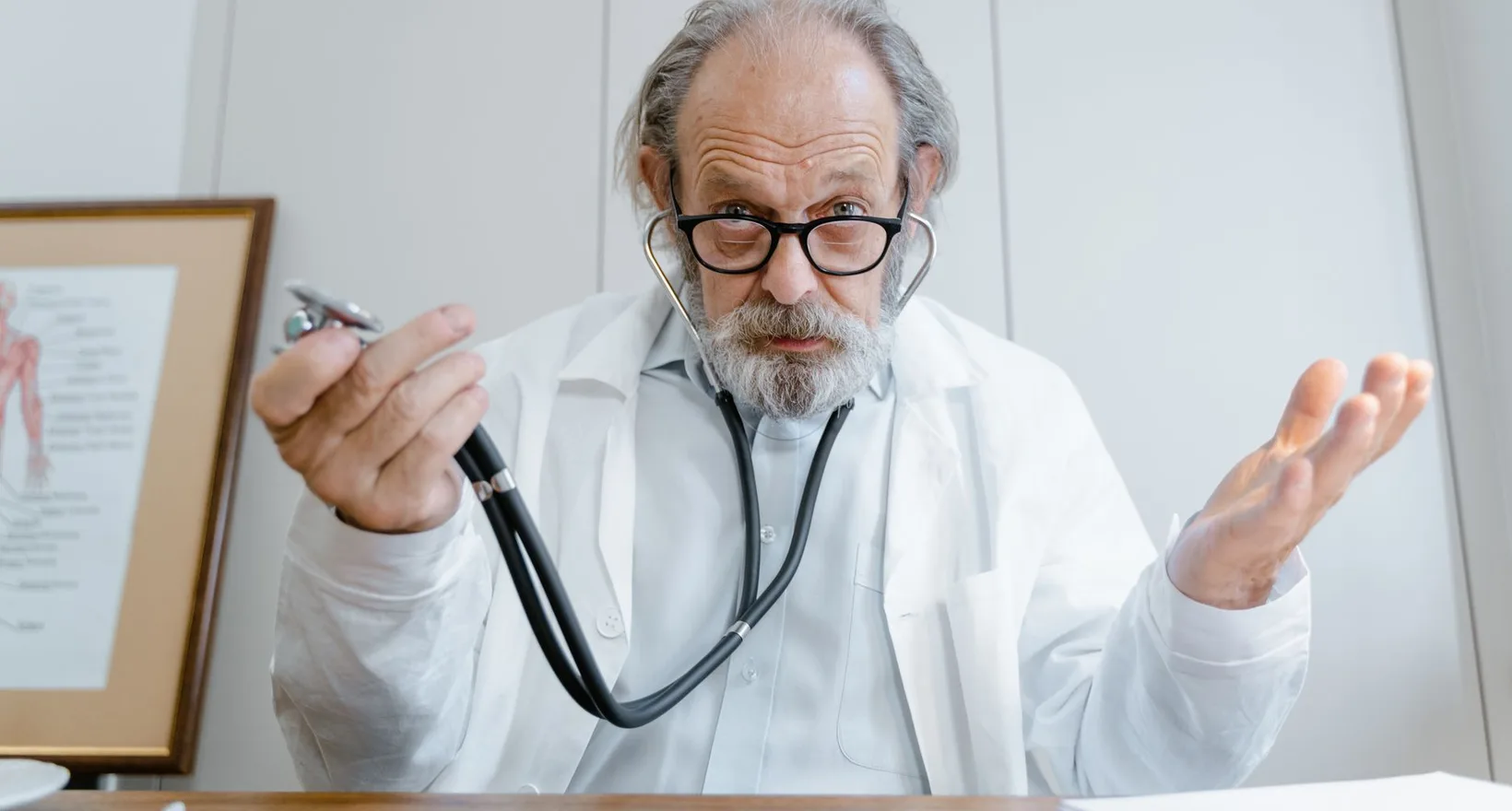 PRP vs Exosomes for Hair Loss: What Is Backed by Evidence