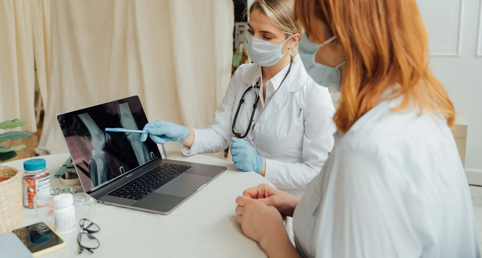 Stem Cells vs Cortisone for Knee Arthritis: What the Research Says